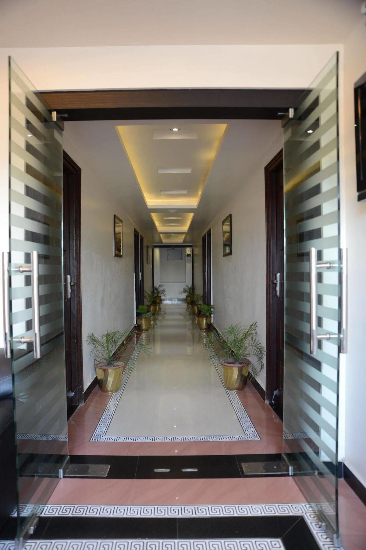 Hotel Divine Destination Varanasi Exterior foto
